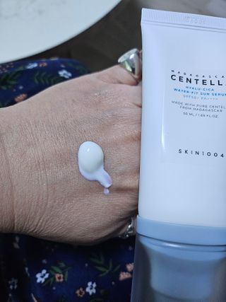 [스킨1004] 마다가스카르 센텔라 히알루-시카 워터핏 선세럼 50ml — 4.5점을 준 리뷰어가 2024년 5월 올린 사용 사진