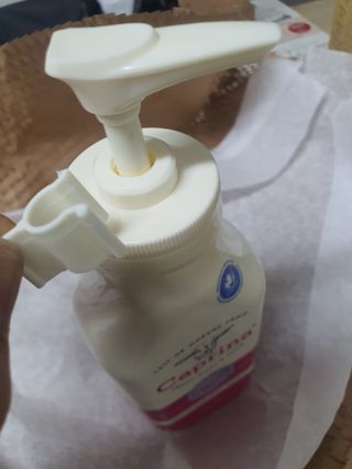 카프리나 프레쉬 산양밀크 모이스춰라이징 바디로션 350ml(오키드향) — 5점을 준 리뷰어가 2023년 3월 올린 사용 사진