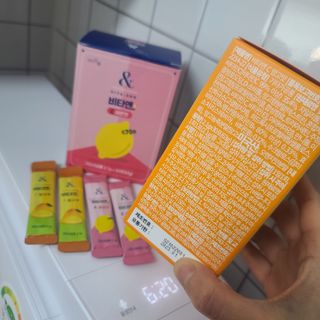 비타앤C 레몬맛, 망고맛 — 5점을 준 리뷰어가 2021년 5월 올린 사용 사진