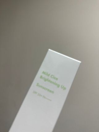 아이레시피 마일드시카 브라이트닝 업 선스크린 SPF50+ PA++++ — 5점을 준 리뷰어가 2023년 6월 올린 사용 사진