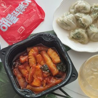한성기업 무볼레 닭떡볶이+해물떡볶이 2종 세트 — 5점을 준 리뷰어가 2021년 10월 올린 사용 사진