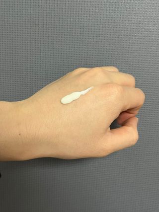바노바기 코스메틱 바노바기 밀크씨슬 리페어 시카 선스크린 플러스 50ml — 5점을 준 리뷰어가 2023년 4월 올린 사용 사진