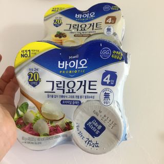 매일바이오 그릭요거트 오리지널 플레인 4개, 로스터리 커피믹스 4개 — 5점을 준 리뷰어가 2021년 12월 올린 사용 사진