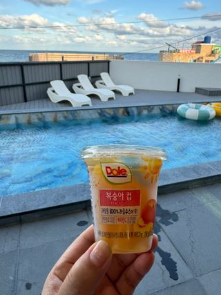 돌 MF[Dole] 파인애플컵/망고컵/복숭아컵 198g 6입X1박스 (맛 1가지 랜덤 발송) — 5점을 준 리뷰어가 2024년 10월 올린 사용 사진