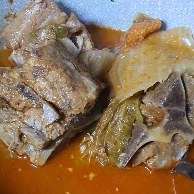 20년 전통의 맛 그대로 통뼈감자탕 2팩 리뷰 사진