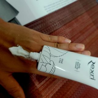 렉스리 데일리 톤업 크림 Rexri Daily Tone Up Cream — 5점을 준 리뷰어가 2022년 9월 올린 사용 사진