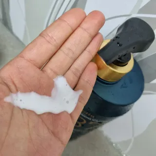 [포레스트스토리] 탈모증상완화 샴푸 1,000ml — 5점을 준 리뷰어가 2022년 3월 올린 사용 사진