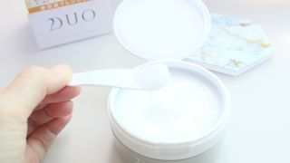듀오코리아 [듀오] 피부맞춤형 저자극 클렌징밤 1종 랜덤발송 (모공케어,안색개선,안티에이징,블랙헤드) — 5점을 준 리뷰어가 2022년 4월 올린 사용 사진