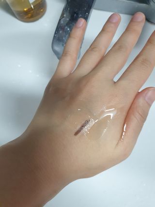스킨1004 [SKIN1004] 마다가스카르 센텔라 라이트 클렌징 오일 200ml — 4점을 준 리뷰어가 2024년 7월 올린 사용 사진