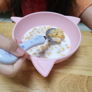 씨알푸드 뽀로로 시리얼 3종 — 5점을 준 리뷰어가 2022년 2월 올린 사용 사진