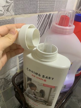 쿠잉베이비 에어워시 세탁세제,섬유유연제 1L — 5점을 준 리뷰어가 2023년 1월 올린 사용 사진