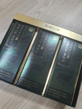 서울약사신협_프리미엄 진 녹용스틱 플러스10g x 30포 — 5점을 준 리뷰어가 2021년 7월 올린 사용 사진