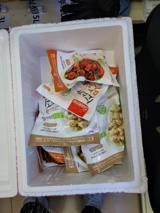 굽네몰 [굽네] 소스가 맛있는 닭가슴살 한입 볼 2종 8팩 — 5점을 준 리뷰어가 2021년 3월 올린 사용 사진