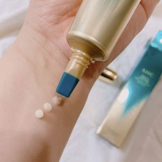 [NEW 탄력유턴 아이크림] AHC 유스 래스팅 리얼 아이크림 포 페이스 — 4점을 준 리뷰어가 2021년 2월 올린 사용 사진