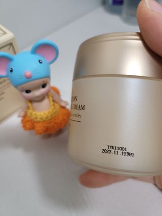Dr.느루벗 느루벗 링클 솔루션 콘센트레이트 스네일 탄력 달팽이 크림 80g — 5점을 준 리뷰어가 2021년 3월 올린 사용 사진