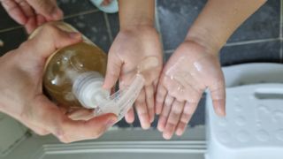 빅그린 안티 헤어로스 탈모 카렌듈라 바이옴 샴푸 500ml (지성두피용) — 5점을 준 리뷰어가 2022년 8월 올린 사용 사진