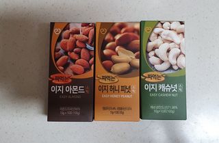 짜먹는 이지견과 짜먹는 이지아몬드, 짜먹는 이지허니피넛, 짜먹는 이지캐슈넛 각 10g X  10포 — 5점을 준 리뷰어가 2021년 2월 올린 사용 사진
