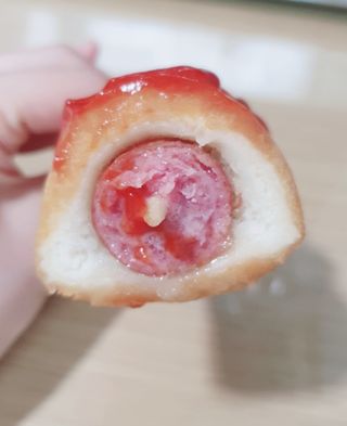 오마뎅 한우핫도그 — 5점을 준 리뷰어가 2021년 5월 올린 사용 사진