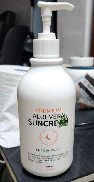 [닥터문] 프리미엄 알로에베라 선크림 500ml — 4점을 준 리뷰어가 2022년 7월 올린 사용 사진