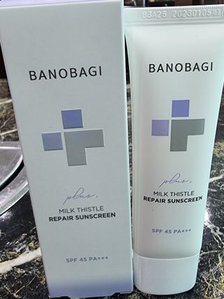 바노바기 코스메틱 바노바기 밀크씨슬 리페어 시카 선스크린 플러스 50ml — 5점을 준 리뷰어가 2023년 3월 올린 사용 사진