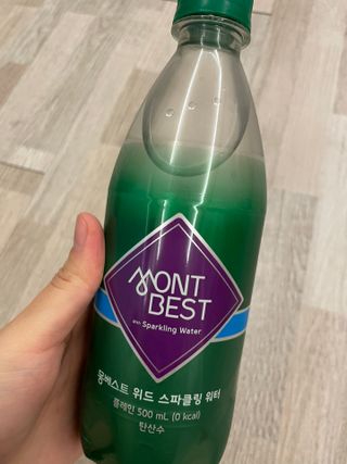몽베스트 Montbest with Sparkling water Plain 20병 — 5점을 준 리뷰어가 2022년 11월 올린 사용 사진