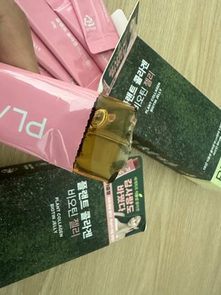 [NOW] 플랜트 콜라겐 비오틴 젤리 2박스_올리브영 전용 — 5점을 준 리뷰어가 2024년 5월 올린 사용 사진