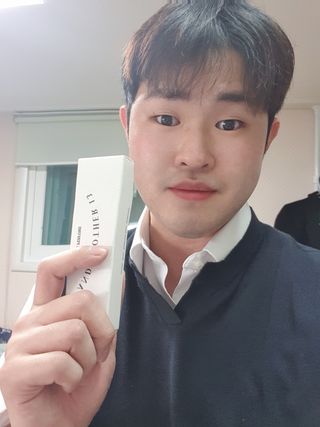 멈칫(MUMCHIT) 넥퍼퓸 NECKPERFUME 2가지 향 — 5점을 준 리뷰어가 2021년 11월 올린 사용 사진