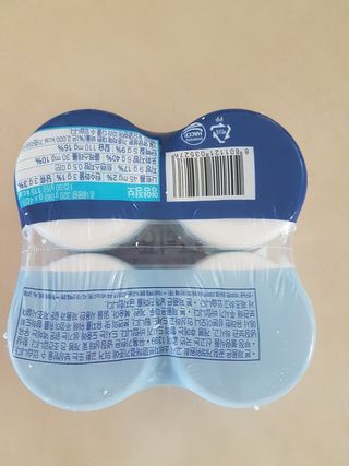 매일바이오 그릭요거트 오리지널 플레인 4개, 로스터리 커피믹스 4개 — 5점을 준 리뷰어가 2021년 12월 올린 사용 사진