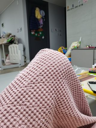 [쿠쿠드림] 완벽 항균 아기 애착이불 — 5점을 준 리뷰어가 2022년 12월 올린 사용 사진
