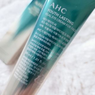 [NEW 탄력유턴 아이크림] AHC 유스 래스팅 리얼 아이크림 포 페이스 — 5점을 준 리뷰어가 2021년 2월 올린 사용 사진