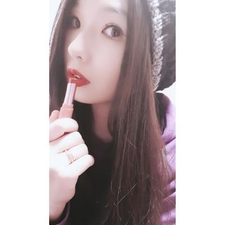 [블랙루즈] 로즈 벨벳 립스틱 택1+랜덤1 — 5점을 준 리뷰어가 2020년 12월 올린 사용 사진