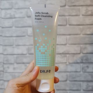 닥터에프파이브 젤리스크럽 소프트 클렌징폼 120ml — 5점을 준 리뷰어가 2022년 7월 올린 사용 사진