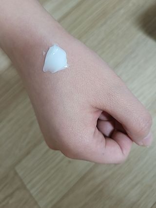 Dr.느루벗 느루벗 모이스쳐 24 크림 — 5점을 준 리뷰어가 2021년 3월 올린 사용 사진