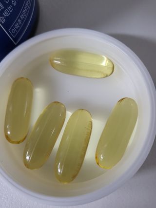 서울약사신협 네이처픽_알티지오메가3_1,205mg x 180캡슐 — 5점을 준 리뷰어가 2021년 9월 올린 사용 사진