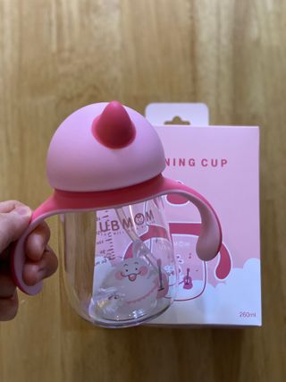 유비맘 트라이탄 코니빨대컵_컬러 랜덤 발송 — 4점을 준 리뷰어가 2021년 1월 올린 사용 사진
