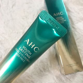 [NEW 탄력유턴 아이크림] AHC 유스 래스팅 리얼 아이크림 포 페이스 — 3점을 준 리뷰어가 2021년 1월 올린 사용 사진