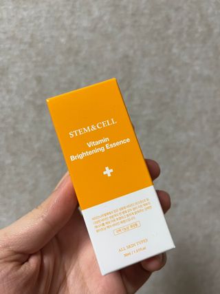 체르엠 스템앤셀 비타민 브라이트닝 에센스 30ml 1개 — 4점을 준 리뷰어가 2021년 12월 올린 사용 사진
