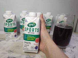 셀렉스스포츠 셀렉스 스포츠 웨이 프로틴 복숭아_ 330ml x 12팩 — 4.5점을 준 리뷰어가 2021년 3월 올린 사용 사진