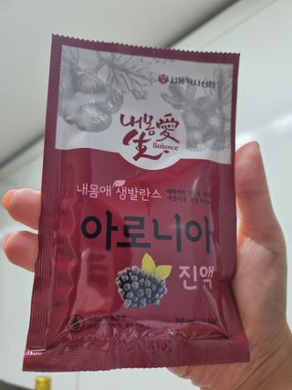 서울약사신협_내몸애생발란스아로니아_70ml x 30포 — 5점을 준 리뷰어가 2021년 7월 올린 사용 사진