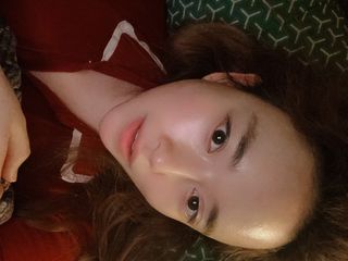 이지듀 DW-EGF 크림 다이브좀_콜라겐이 쏙쏙, 탄력피부로 다이빙 — 5점을 준 리뷰어가 2021년 2월 올린 사용 사진
