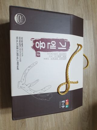 [몸엔용] 무더운 날씨에 국산녹용 기엔용으로 몸보신 50ml x 30포 — 4.5점을 준 리뷰어가 2021년 6월 올린 사용 사진