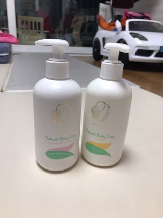 mom e 맘이 내추럴 베이비 케어 샴푸앤바스+로션 — 4.5점을 준 리뷰어가 2021년 1월 올린 사용 사진