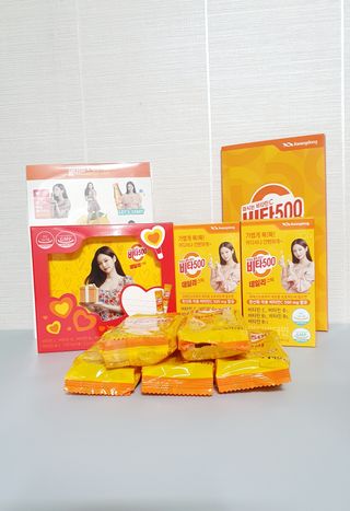 광동생활건강 [제니에디션] 비타500데일리스틱 gift set 60포+제니굿즈 3종+쇼핑백 — 5점을 준 리뷰어가 2021년 11월 올린 사용 사진