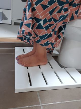 창신리빙 [프랑코 항균 욕실, 변기 발판] 똑똑한 정리 수납 — 5점을 준 리뷰어가 2021년 7월 올린 사용 사진