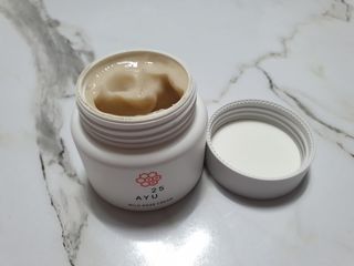 AYU25[아유트웬티파이브]다마스크로즈워터 베이스 천연 수분 촉촉 크림 — 4점을 준 리뷰어가 2021년 4월 올린 사용 사진