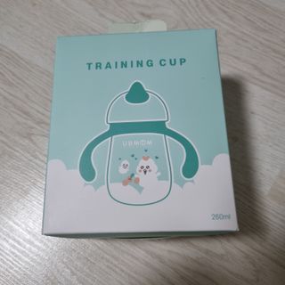 유비맘 트라이탄 코니빨대컵_컬러 랜덤 발송 — 4.5점을 준 리뷰어가 2021년 4월 올린 사용 사진
