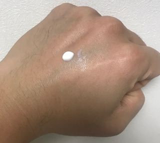 바르셀 톤업 무기자차 자외선차단제 순한 선크림 인텐시브 선 젠 50ml — 5점을 준 리뷰어가 2021년 11월 올린 사용 사진
