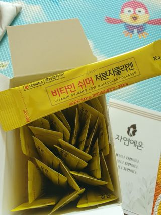 자연에온 경남제약 비타민 쉬머 저분자콜라겐 20g x 30포 — 5점을 준 리뷰어가 2021년 12월 올린 사용 사진