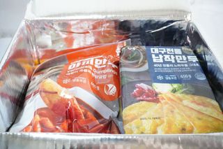 (주)성경순만두 곤약만두.콘치즈만두,삼각당면만두,당면 야끼만두,대구전통 납작만두,떡뽁이 매콤소스,달콤소스 — 5점을 준 리뷰어가 2023년 4월 올린 사용 사진