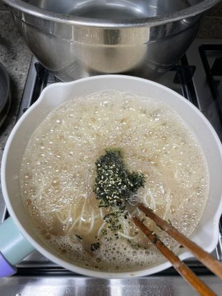 [한면원] 잔치국수 2인분 — 4.5점을 준 리뷰어가 2022년 7월 올린 사용 사진